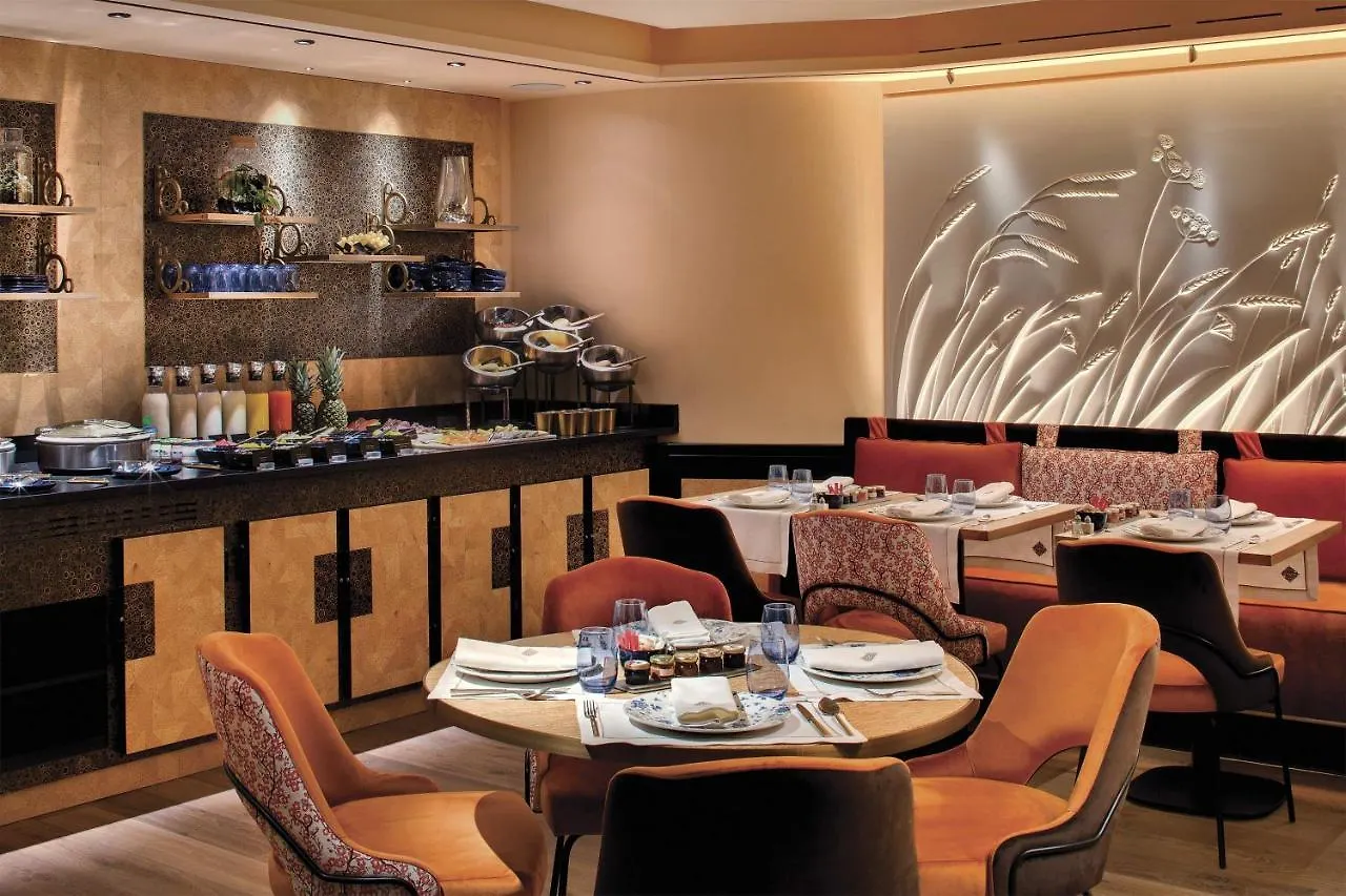 Hotel La Demeure Montaigne Paříž