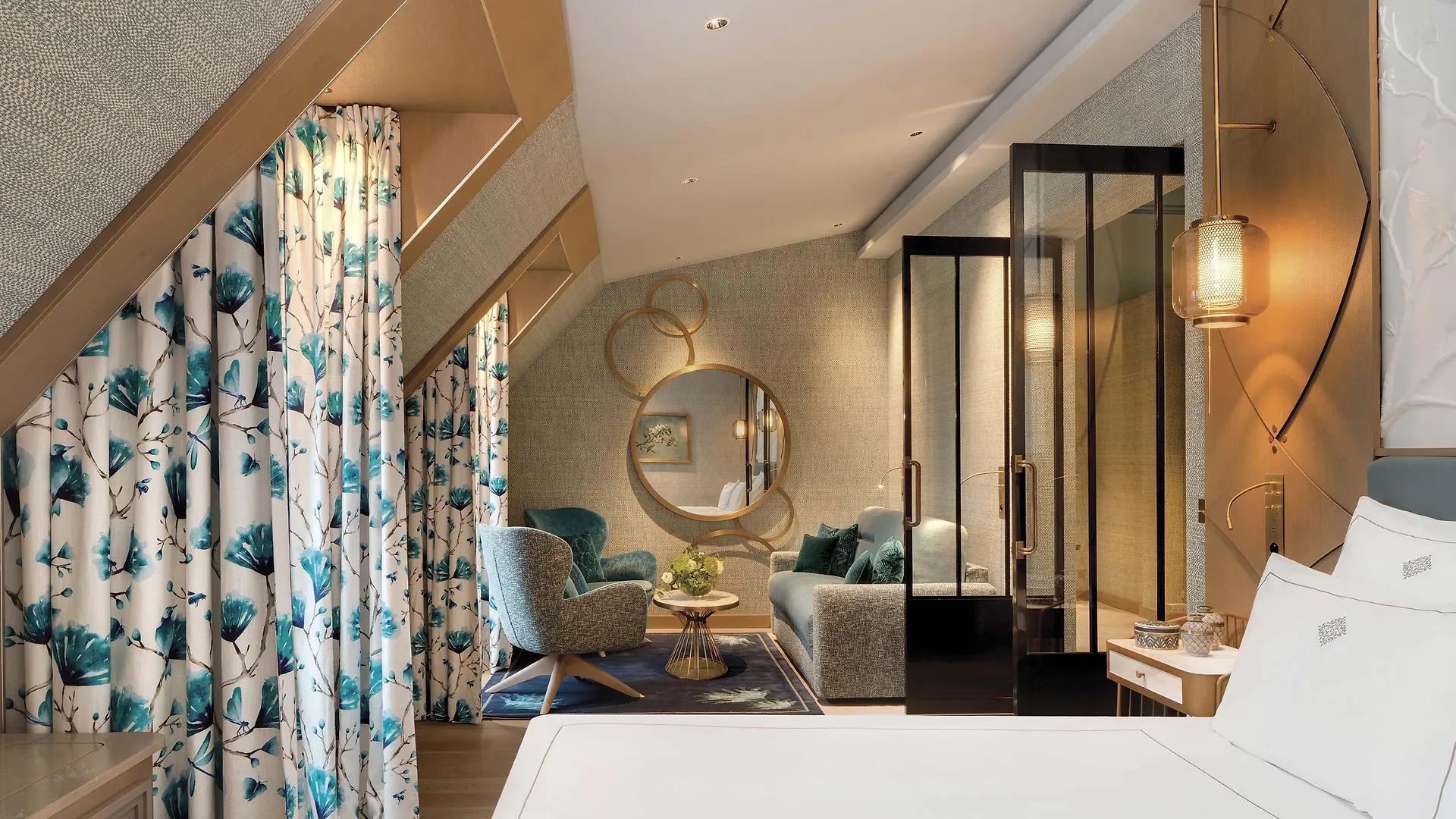 Hotel La Demeure Montaigne 5*