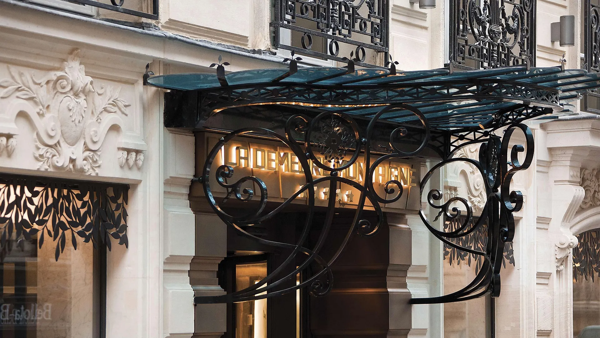 La Demeure Montaigne Hotel