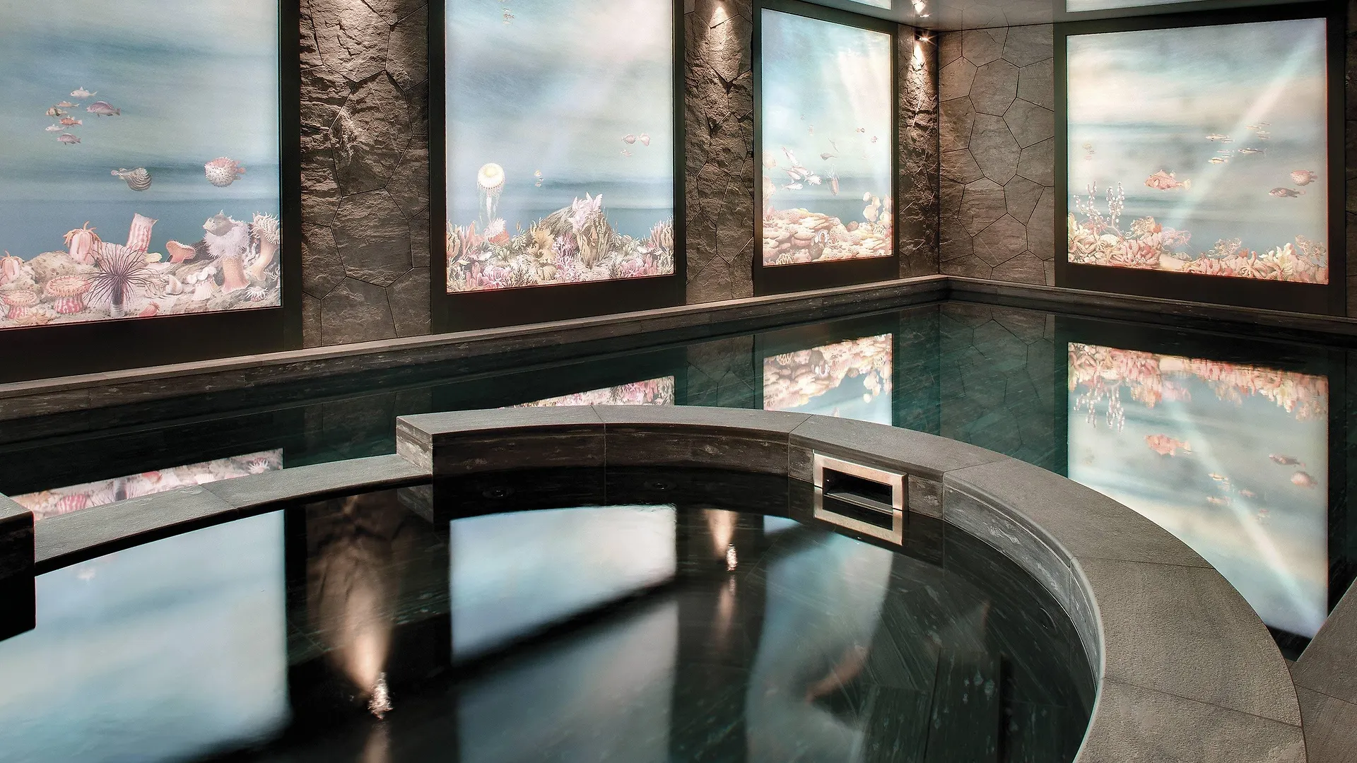 Hotel La Demeure Montaigne 5*
