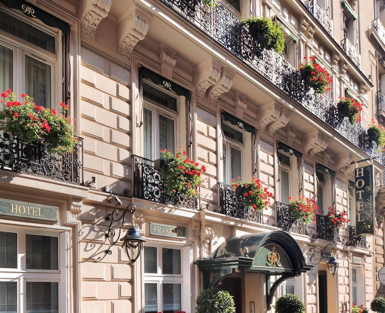 Hotel La Demeure Montaigne 5*